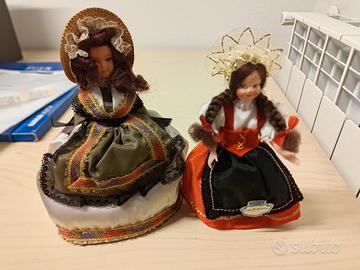 Bambole in abito tradizionale 