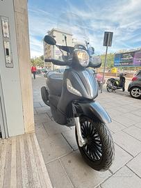 Piaggio Beverly 300 Police