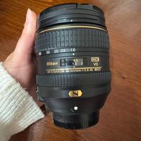 Obbiettivo NIKON AF-S DX 16-80 mm f/2.8-4 VR