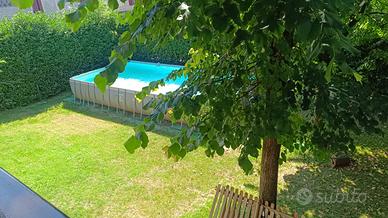 Grande piscina esterna Intex