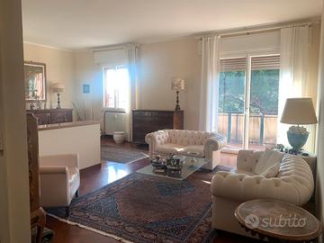 VIA BOVINI:Ampio e elegante appartamento