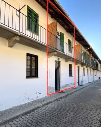 CASA DI CORTE A MIAGLIANO