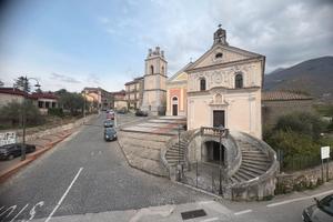 Soluzione con ingresso indipendente e giardino