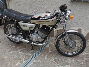 Moto Benelli 250 
