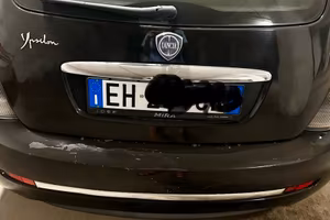 lancia y 2011 modello diva