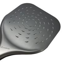 Pala per pizza in alluminio forata molto leggera