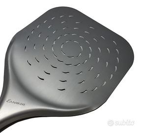 Pala per pizza in alluminio forata molto leggera