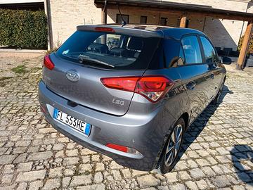 Hyundai i20 1.2 84 CV 5 porte