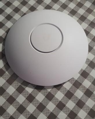 access poin Ubiquiti UniFi AP AC LR