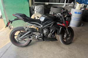 Triumph street triple 765 rs