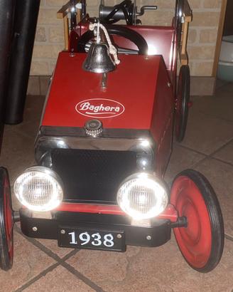 Auto  pompieri pedali