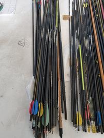 Lotto circa 120 aste tiro con l arco easton A C E 