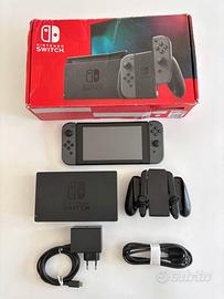 Nintendo Switch Grigia Nera V2 Completa