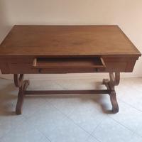Scrivania stile siciliano 800