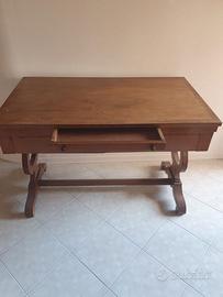 Scrivania stile siciliano 800