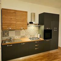 cucina completa di elettrodomestici 