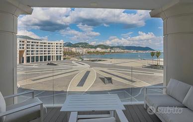 Appartamento nel Crescent vista mare