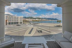 Appartamento nel Crescent vista mare