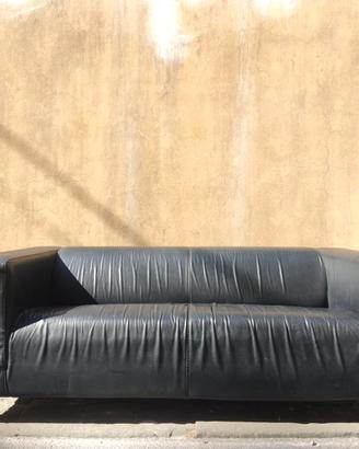 Divano Klippan Ikea simil pelle nera 2 posti