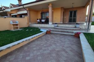 Anzio casa mesi estivi
