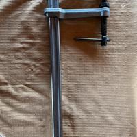 Strettoioe a vite in acciaio