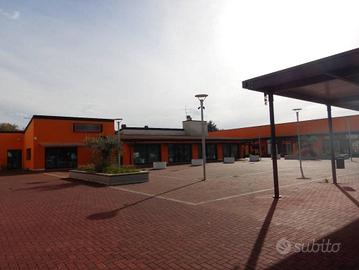 Immobile in asta di 1392 m² a Osimo