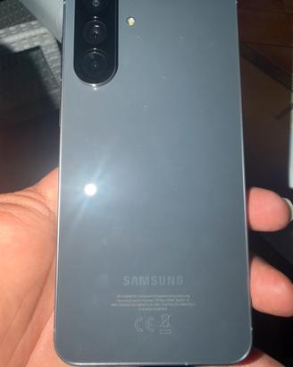 telefono  Samsung Galax a57