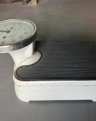 bilancia pesapersona vintage ferro anni 50/60