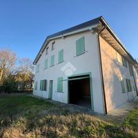 CASA SEMINDIPENDENTE A CAVEZZO