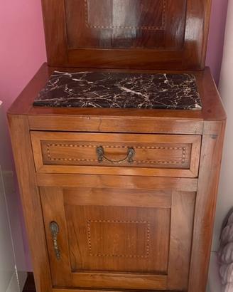 Comodino antico in legno stile liberty