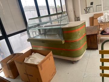 Frigo bar con esposizione vetrina
