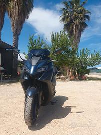 TMAX 560 2022