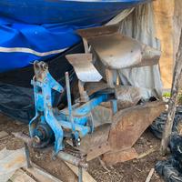 Aratro monovomere voltaorecchio meccanico