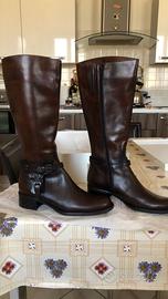 Stivali vero cuoio marroni
