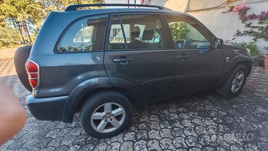  Toyota RAV4 2005 diesel