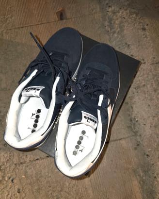 Sneakers nuove, colore blu, marca Diadora