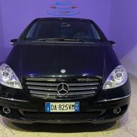 MERCEDES-BENZ A 170 Avantgarde