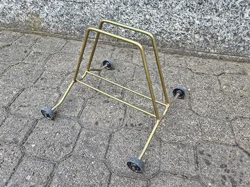 Porta bicicletta con rotelle