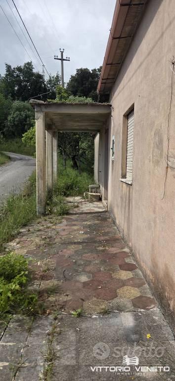 Rustico / Casale di 122 m² con 3 locali e box auto - Vista 5