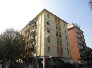 3 LOCALI A PARMA