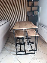 set tavolo con sgabelli 