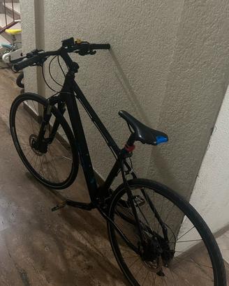 Bici ibrida sportiva upland