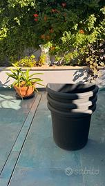 Vasi in resina antracite