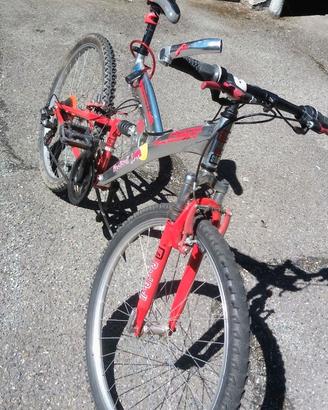 mountain bike (MTB) full suspension (biammortizzat