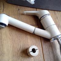 Miscelatore estensibile beige avena e flessibile