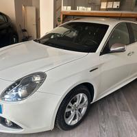 Alfa Romeo Giulietta 1.6 JTDm-2 105 CV Distinctive