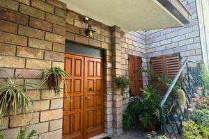 Casa indipendente abitabile