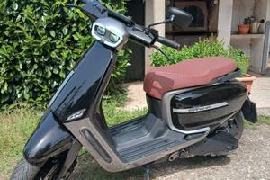Scooter Velocifero Tennis 125