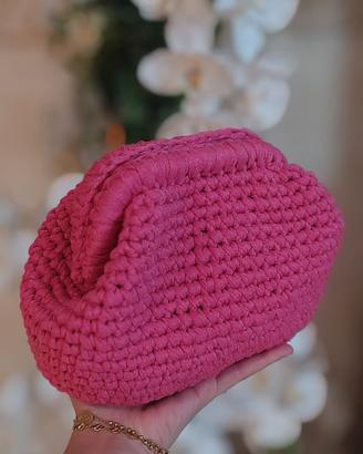 Elegante Pochette all'Uncinetto – Fucsia 
