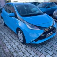 Toyota Aygo 1.0 VVT-i 69 CV 5 porte x-play TSS